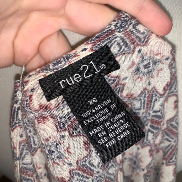 Patterned flowy tank top from Rue21 - Picture 3 of 3